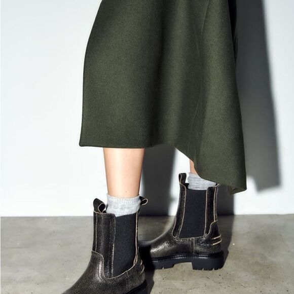 ZARA FLAT LEATHER ANKLE BOOTS VINTAGE LOOK CRACKED - Picture 12 of 13